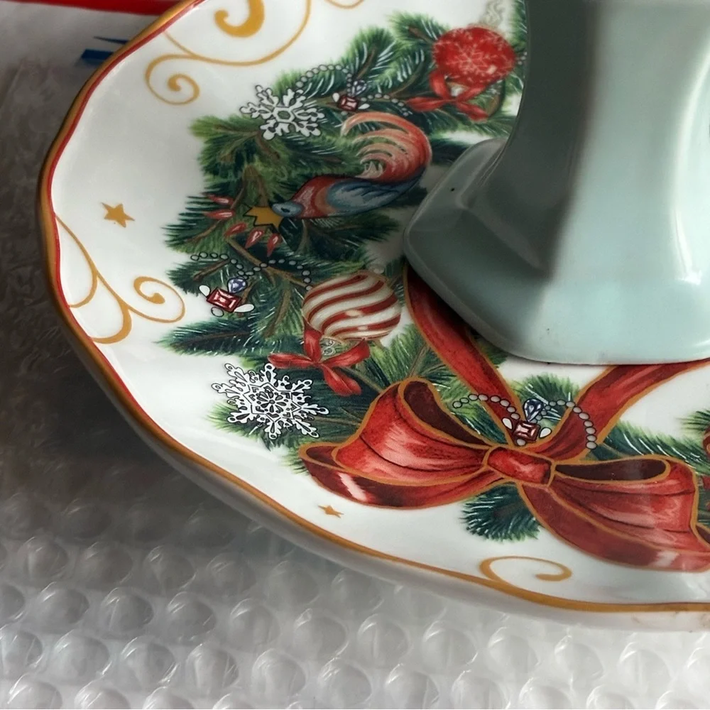 Williams Sonoma Elegant White Ceramic Footed Cake Pedestal Plate Xmas